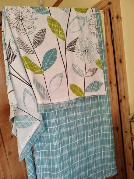 Photo of free Duvet cover sets, reversible (Palmers Green N13) #2