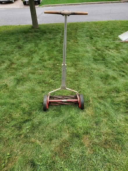 Photo of free Manual push mower (Near Experimental Farm) #1