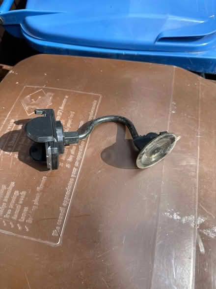 Photo of free Windscreen phone holder (Ascot SL5) #1