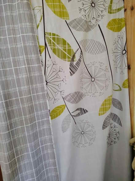 Photo of free Duvet cover sets, reversible (Palmers Green N13) #1