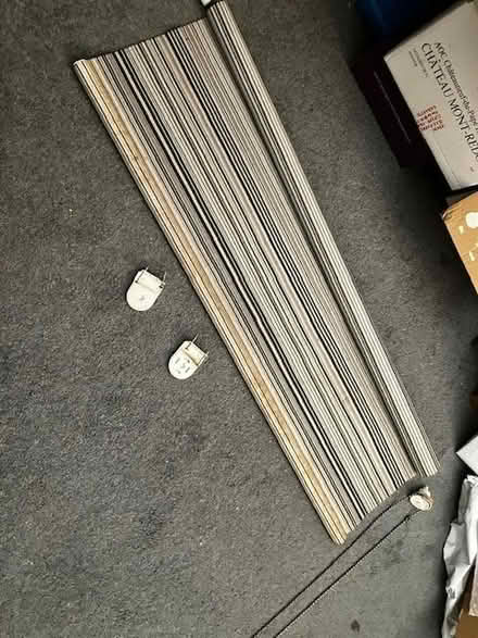 Photo of free Kitchen roller blind - bit grubby but working (Craigleith EH4) #1
