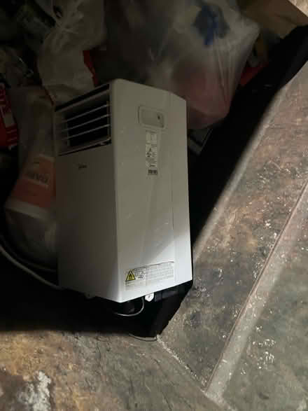 Photo of free Gift air conditioner (Fairfax virginia) #2