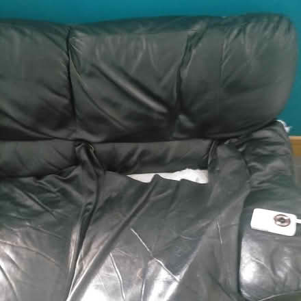 Photo of free Black leather sofa (Spring Hill OL1) #4