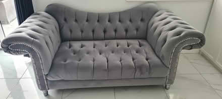 Photo of free 2+3 Seater Velvet Chesterfield Sofa (Kingsnorth TN25) #1