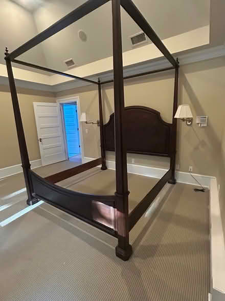 Photo of free 4 poster mahogany bedframe (Heights Rd, Ridgewood NJ) #2
