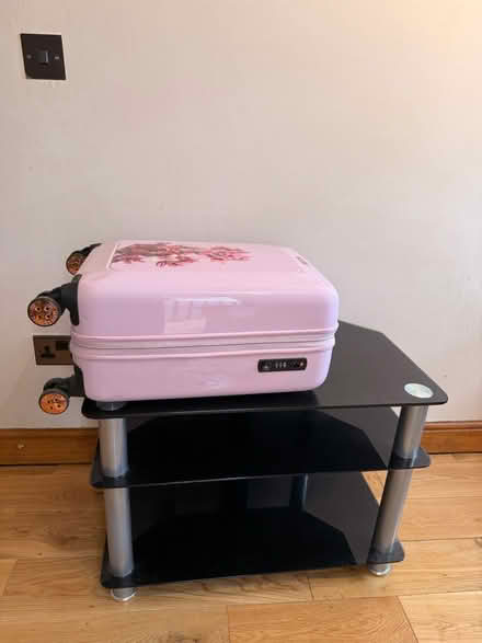 Photo of free Small cute TV unit (Walthamstow E176AG E17) #4