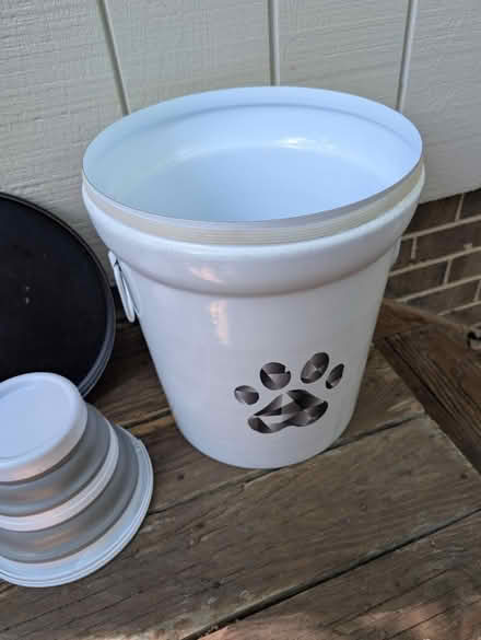 Photo of free Dog kibble storage bin (Pimmit Hills, McLean VA) #2