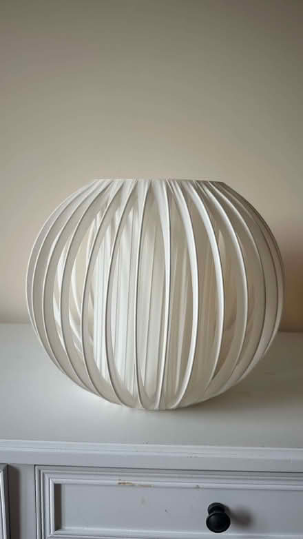 Photo of free White Ball Pendant lampshade (Willesden Green NW10) #1