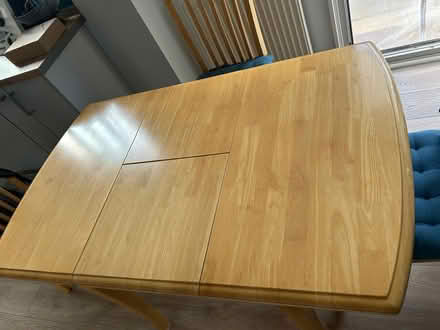 Photo of free Table and chairs (Eastfields CR4) #1