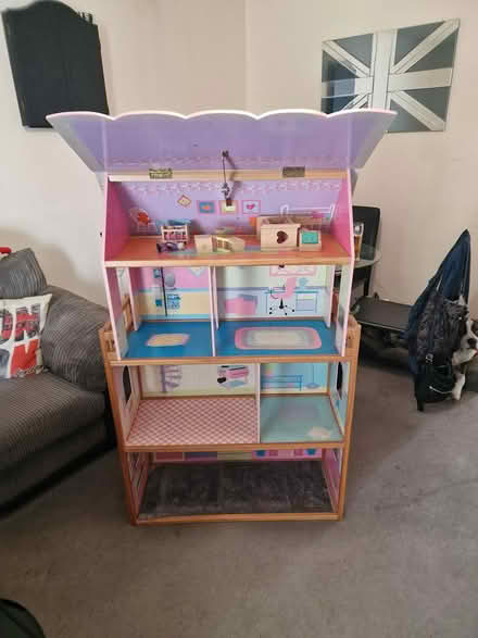 Photo of free Dolls house (Fleet GU51) #1
