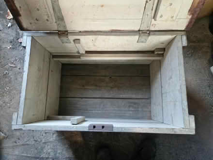 Photo of free Wooden trunk (Stroud GL5) #4