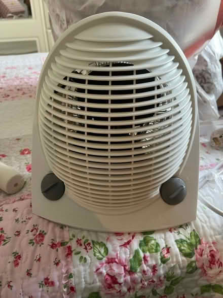 Photo of free Electric fan heater (Bracknell RG12) #1