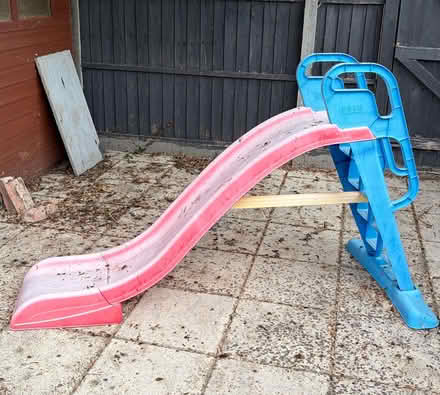 Photo of free Kids slide for garden- ideal for toddlers (Motspur Park KT3) #1