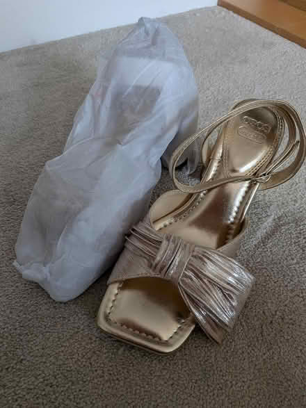 Photo of free ASOS gold heels size 4 (new) (W5) #1