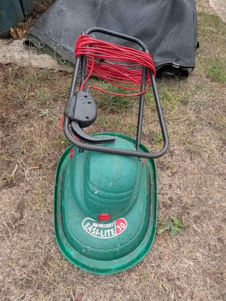 Photo of free Hover Mower and Blades (Lower Basildon RG8) #1