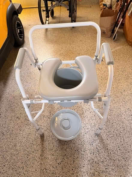 Photo of free Commode (Laguna Woods Village) #1