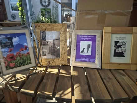 Photo of free Four photo frames (Welling DA16) #1