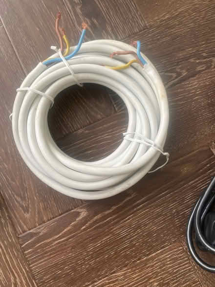Photo of free Cables and chargers see pics (Anerley SE20) #2