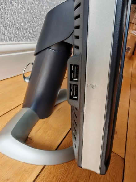 Photo of free Dell 17" Pc monitor (Oakley RG23) #4