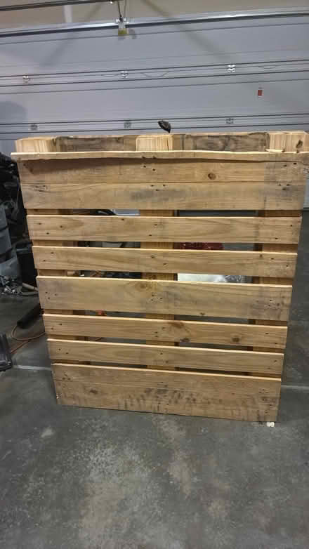 Photo of free Wood shipping pallet (Maple Valley) #1