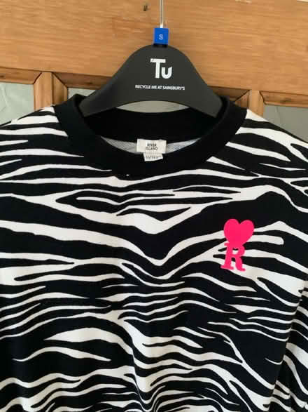 Photo of free Girls river island jumper (South norwood) #2