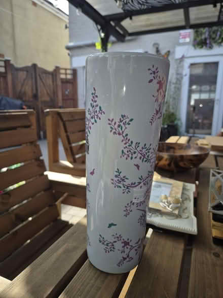 Photo of free Grey decorative vase (Welling DA16) #2