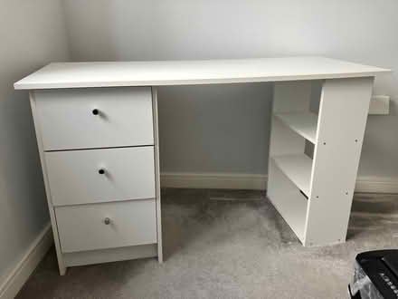 Photo of free Desk (Glebe Green CW7) #1