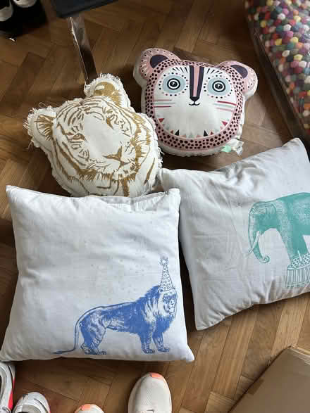 Photo of free 4 cushions (NW8 6EL) #1