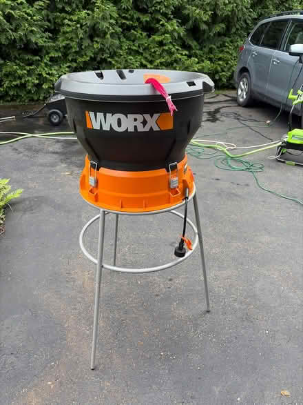 Photo of free Worx electric leaf shredder (Oxford) #1