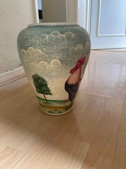 Photo of free Large vase with rooster (Willingdon BN22) #2