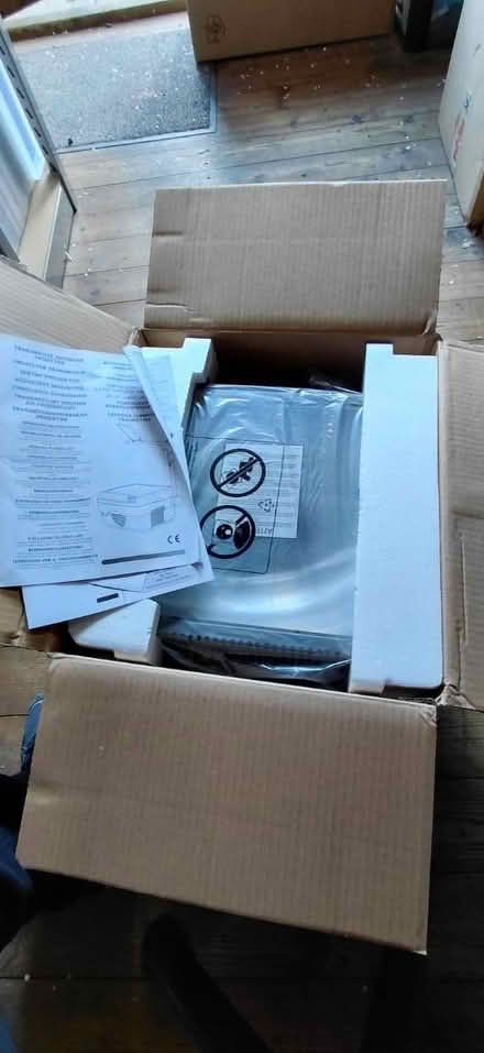 Photo of free Unused Nobo overhead projector (BR8) #1