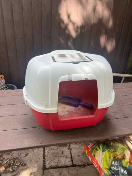 Photo of free Cat litter tray (RG4) #1