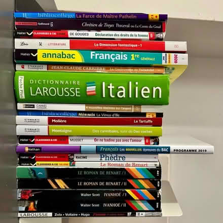 Photo of free French school books (High St Ken W8) #1