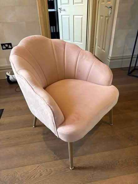 Photo of free Pink Chair (KT12) #2