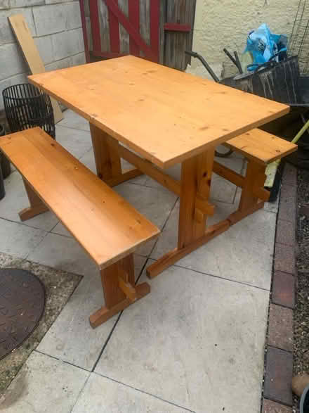 Photo of free Table and benches (Derby city DE1) #1