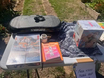 Photo of free Powerplate ,ice cream maker ,books (BN254PU) #2