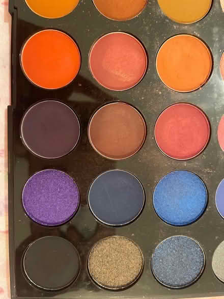 Photo of free Morphe eyeshadow pallete (Greenford UB1) #2