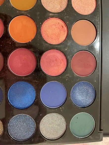 Photo of free Morphe eyeshadow pallete (Greenford UB1) #3