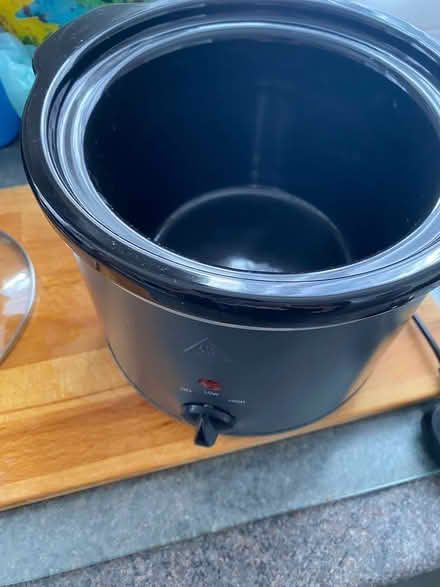 Photo of free slow cooker (Hackney E5) #3