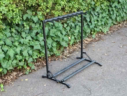 Photo of free Guitarstand (Hyson Green NG1) #2