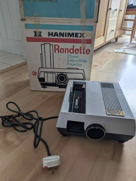 Photo of free Rondette Colour Slide Projector (Mytchett GU16) #1