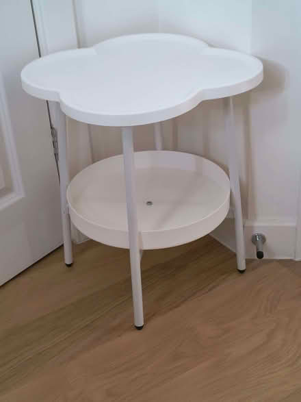 Photo of free White side table (flower shaped) (Central Reading RG1) #1
