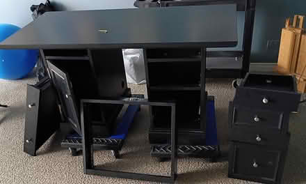 Photo of free desk never used (Chicago, IL 60613) #1