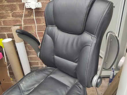 Photo of free Office Chair, worn but comfy (Princes Risborough HP27) #2