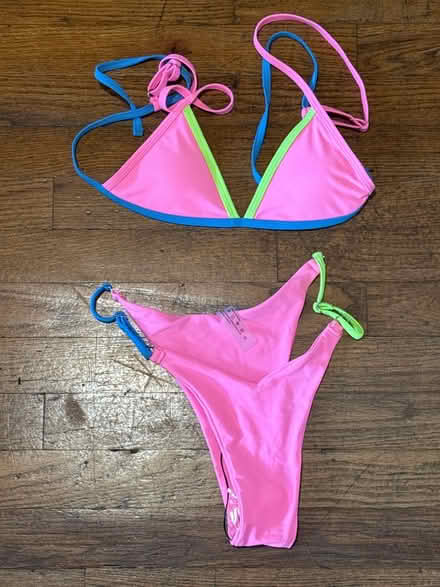 Photo of free Size M Bikini - NEVER USED (Clason Point Bronx NY) #1