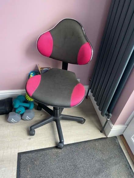 Photo of free Small size office chair (KT9 Chessington) #2