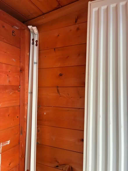 Photo of free vertical radiator (Soudley GL14) #1