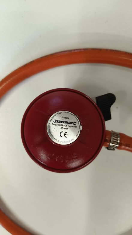 Photo of free clip-on propane regulator (Green Street Green TN14) #1