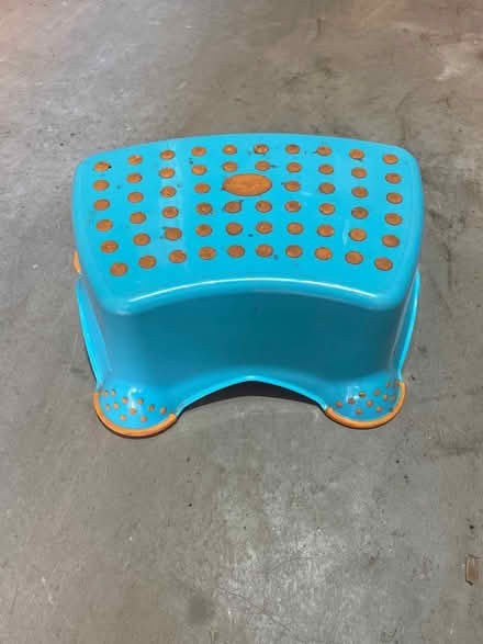 Photo of free Toddler bathroom step (Alcester B49) #1