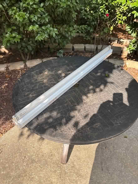 Photo of free 4 foot fluorescent light fixture (6969 Brandi Wood Cir) #1